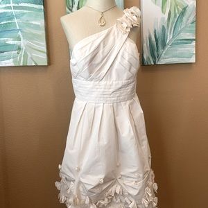- BCBC MAXAZRIA Off White Party Dress🕊️🥂